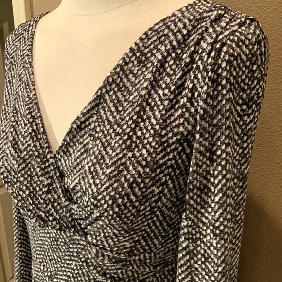 Lauren Ralph Lauren Ruched Dress 10 Black White Gray Wrap V Neckline 3/4 Sleeves - Picture 3 of 14